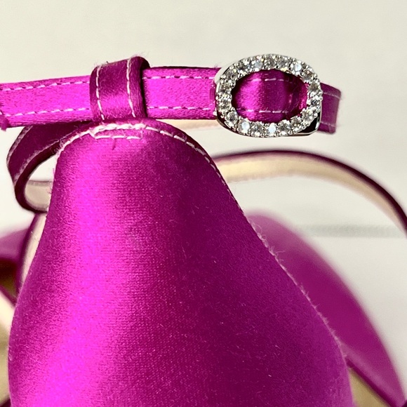 Angela Nuran Milonga Shoe with Cruazda Straps and Ankle Straps - Picture 7 of 13